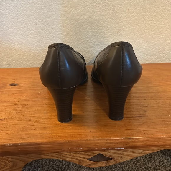 Women’s Life Stride Brown Heeled Loafers - Size 8.5 - Picture 5 of 7